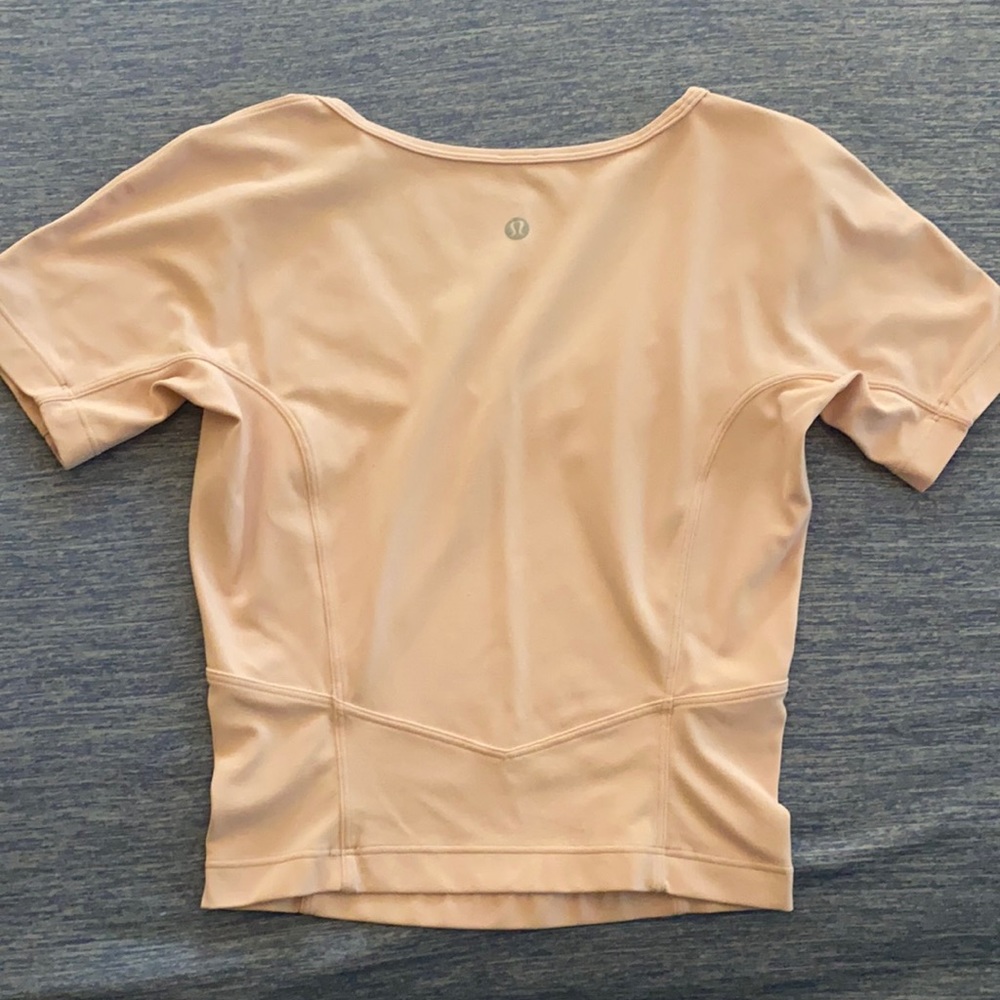 Lululemon crop top
